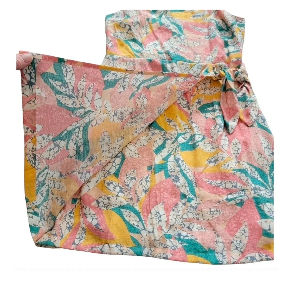 *NWT* Nine‎ West Colorful Floral Side Wrap Beachy
Dress Women's - Picture 9 of 9